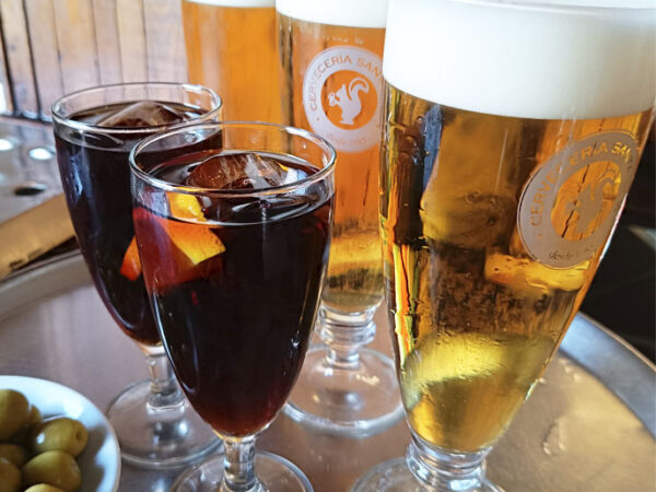 Vermut de grifo y cerveza bien tirada lo mejor!!